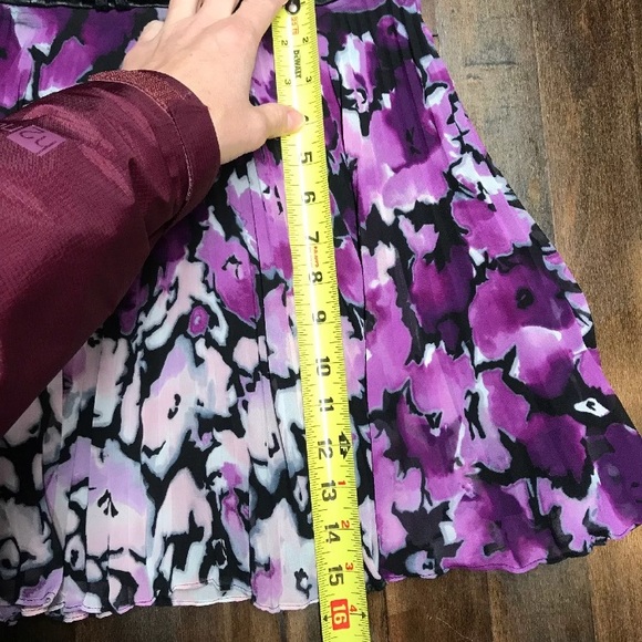 BCBGeneration Women’s Pleated Floral Mini Skirt - Picture 7 of 8